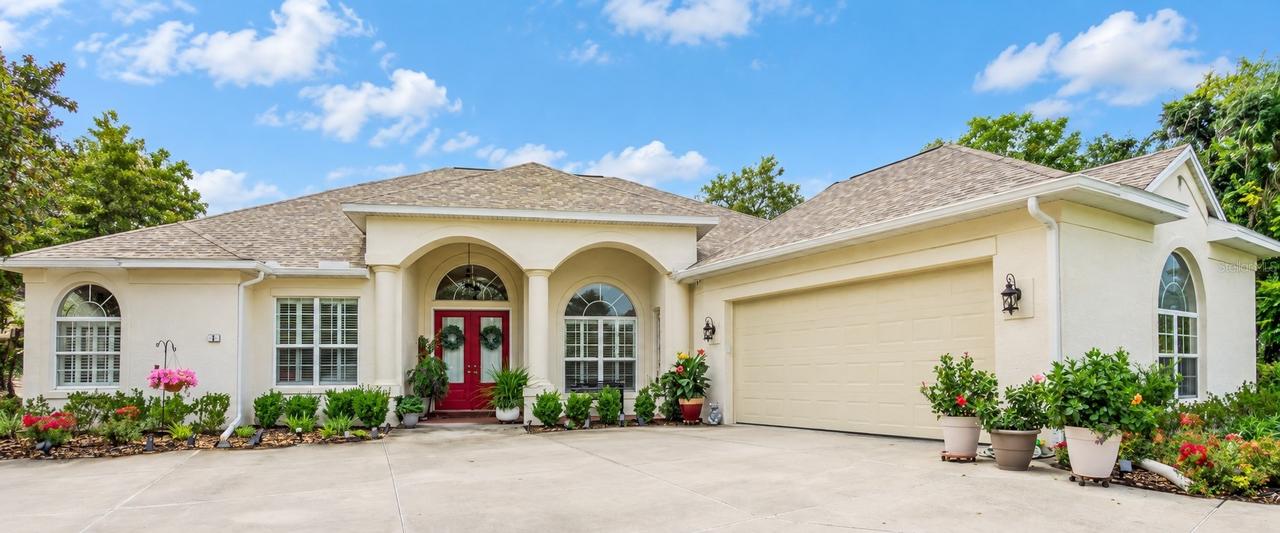 8 Cosmos Ct., Homosassa, FL 34446