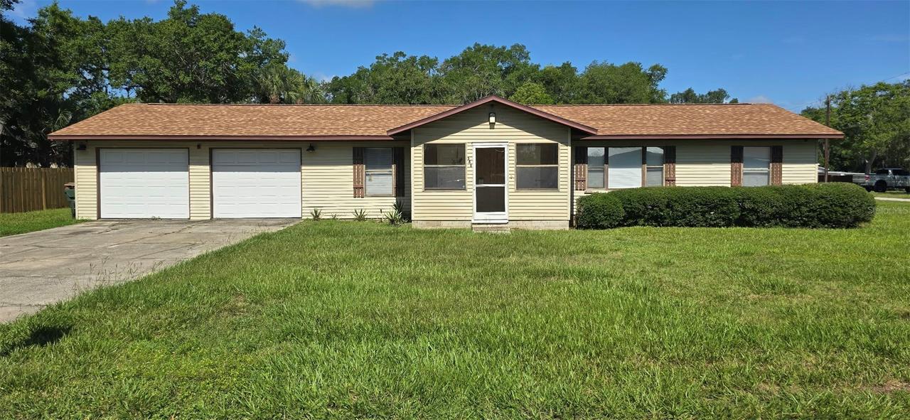 541 Sunset Ave., Umatilla, FL 32784