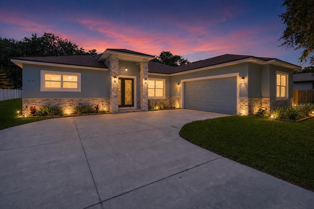 319 Water Shore Dr., Leesburg, FL 34748