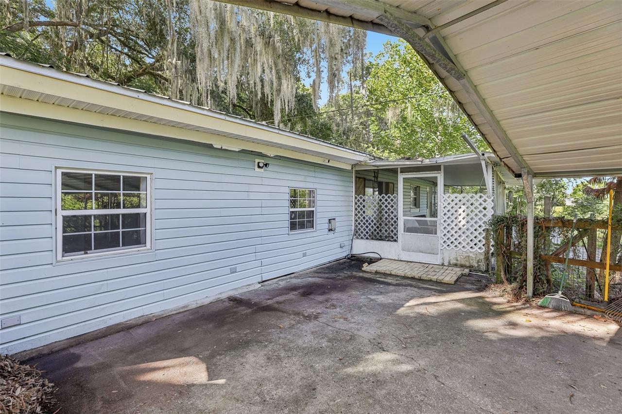 2315 Edgewater Ave., Leesburg, FL 34748