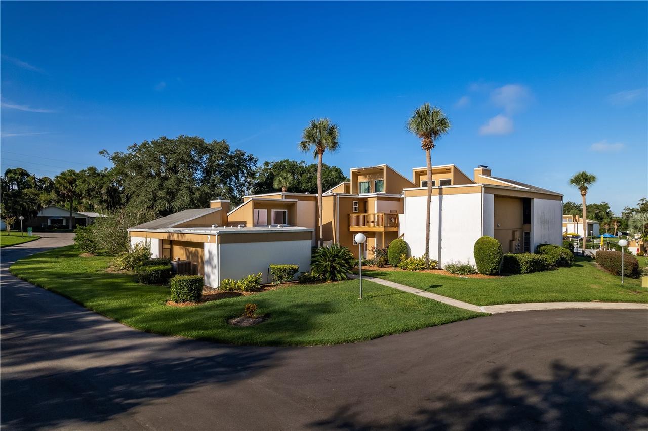 1051 S Highland St. #7D, Mount Dora, FL 32757