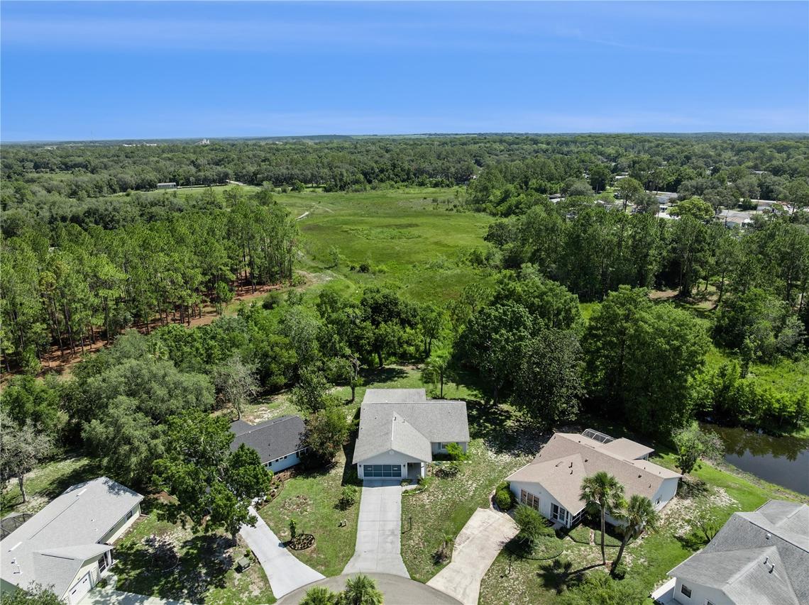 32 Gordon Ct., Leesburg, FL 34788