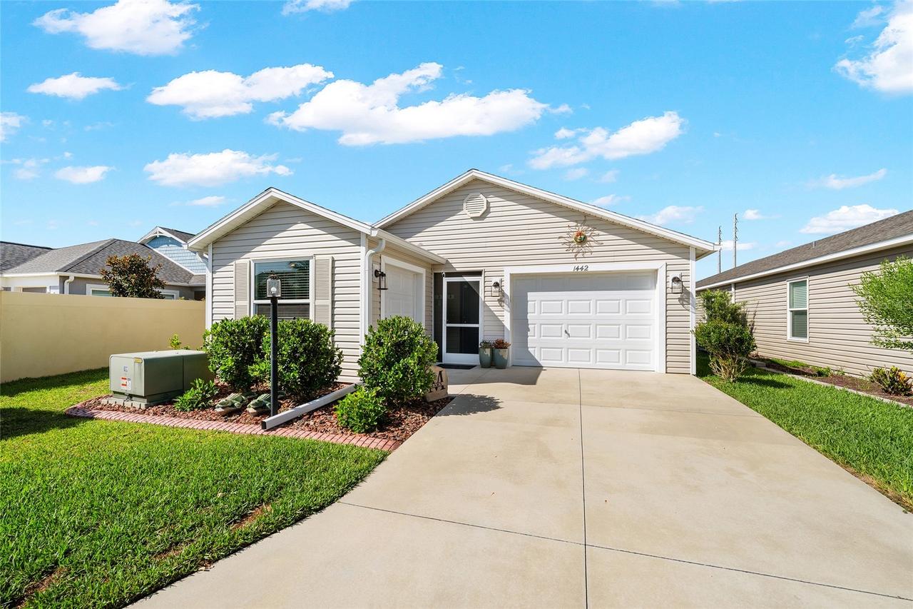 1442 Joshua Ct., The Villages, FL 32163