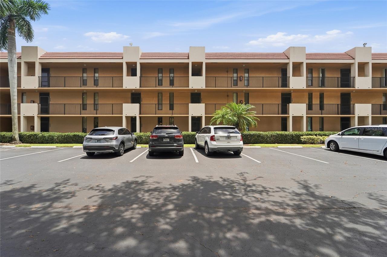 5605 Coral Lake Dr. #105, Margate, FL 33063