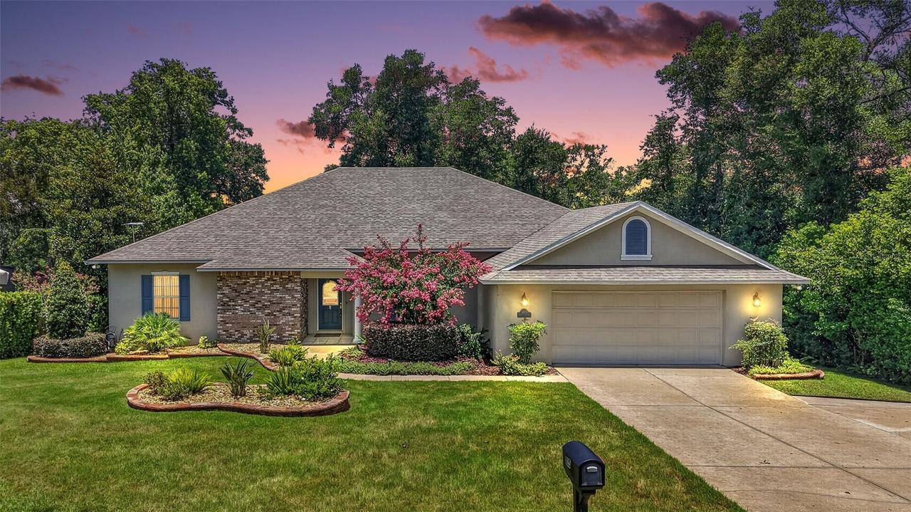 705 Hilltop Ct., Mount Dora, FL 32757