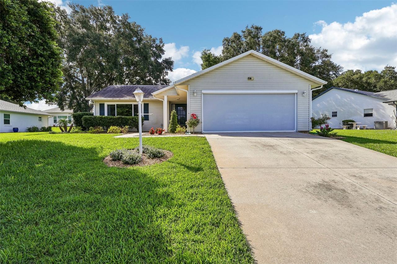 27131 Racquet Cir., Leesburg, FL 34748