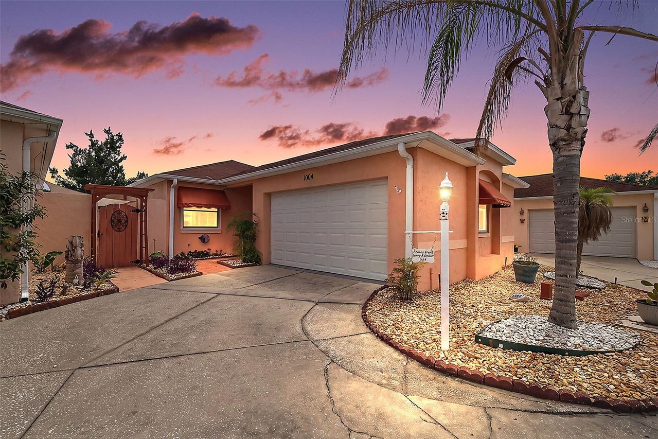 1004 Laredo Ln., Lady Lake, FL 32159