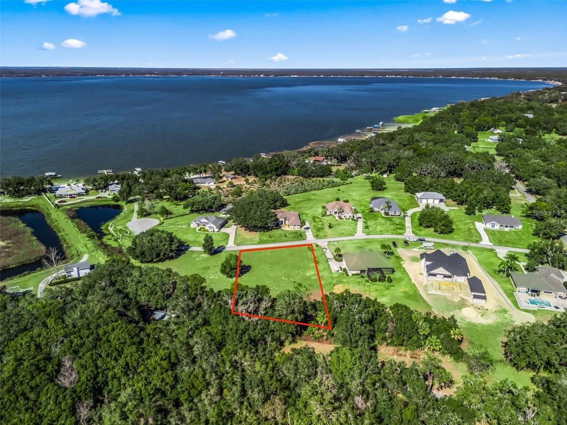 Se 156th Lane Ln., Weirsdale, FL 32195