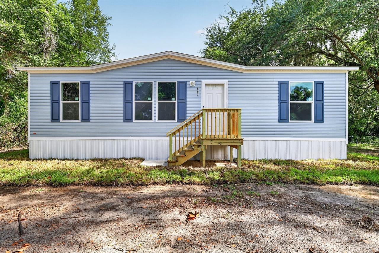 607 Lawrence St., Wildwood, FL 34785