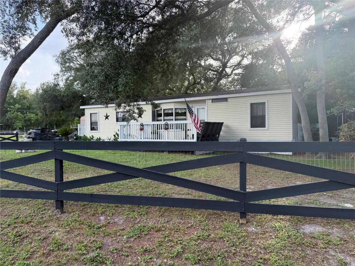 40235 Overlook Dr., Eustis, FL 32736
