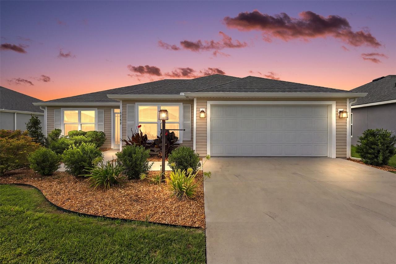 1742 James Gray St., The Villages, FL 34762