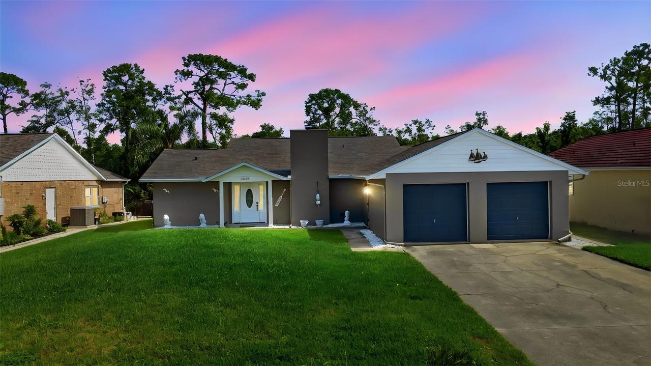 26638 E Cove Dr., Tavares, FL 32778