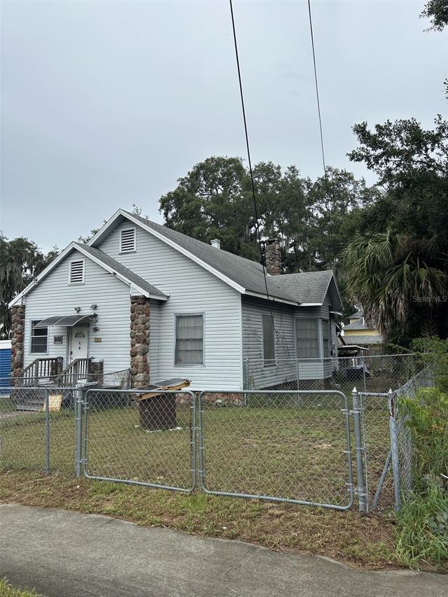 103 E Ward Ave., Eustis, FL 32726