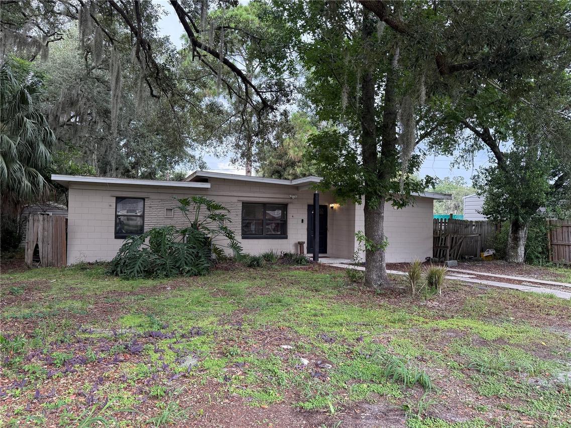 1435 Triangle Dr., Mount Dora, FL 32757