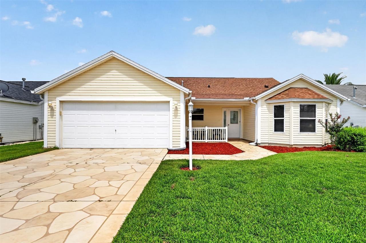 1276 Weaton Ct., The Villages, FL 32162