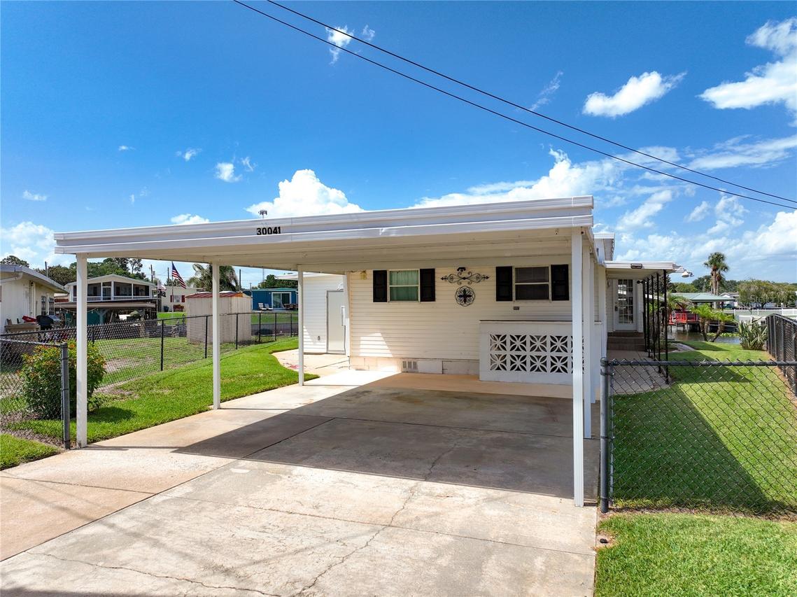 30041 Wausaukee Dr., Tavares, FL 32778