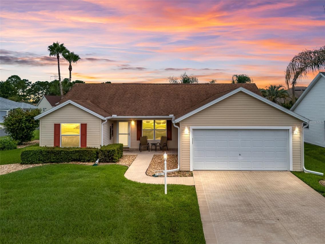 1502 Aquino Ln., The Villages, FL 32159