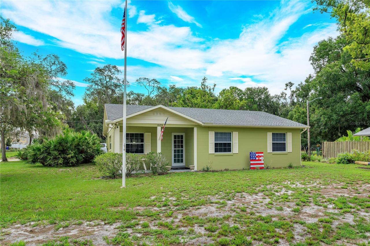 1909 N Lakewood Ave., Ocoee, FL 34761