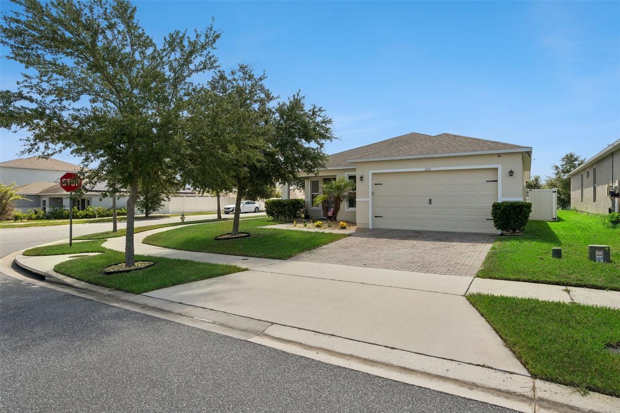 253 Sparrow Hawk Dr., Groveland, FL 34736