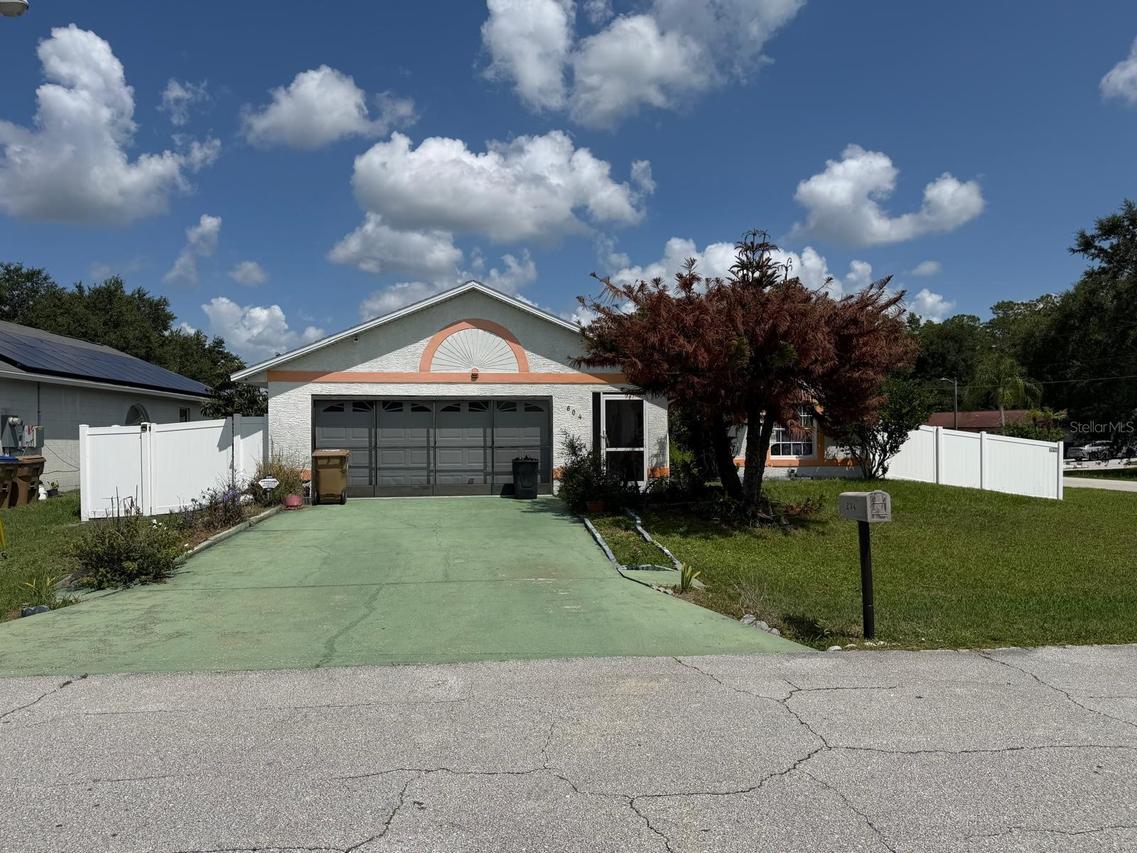 604 Mayan Pl., Kissimmee, FL 34758