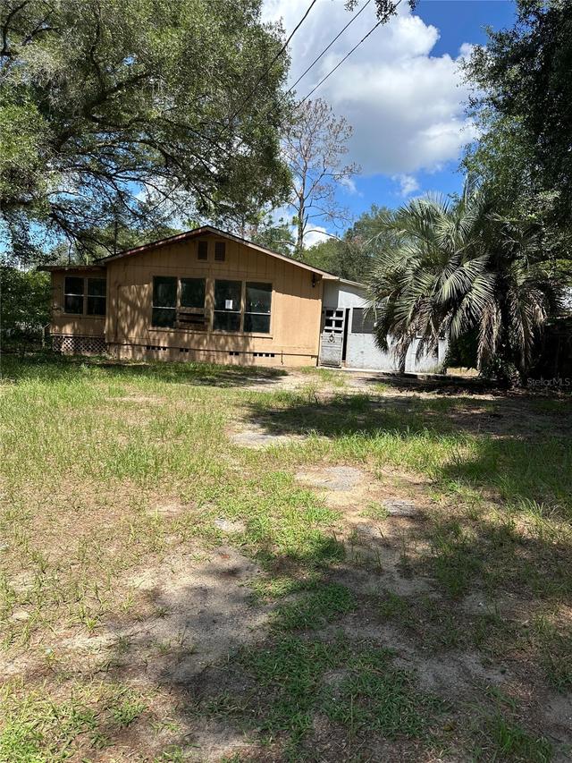 1968 SE 161st Ter., Ocklawaha, FL 32179