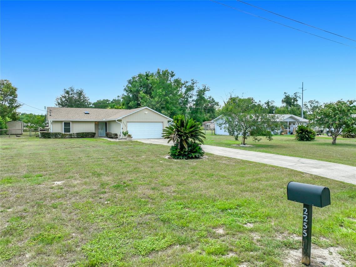 2255 Croat St., Mount Dora, FL 32757