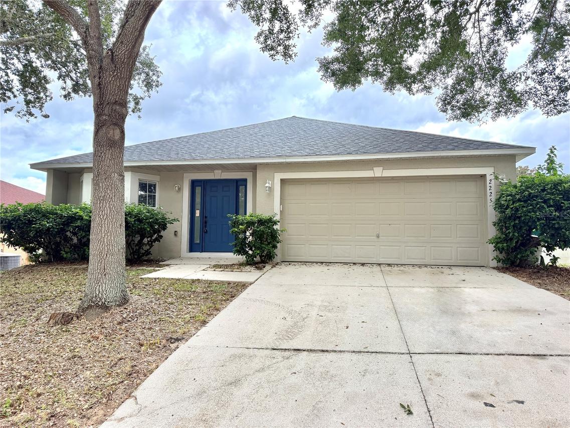 2225 Sandridge Cir., Eustis, FL 32726