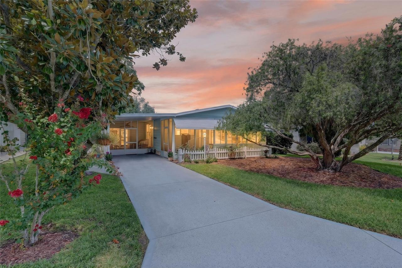 1736 Pebble Beach Ln., The Villages, FL 32159