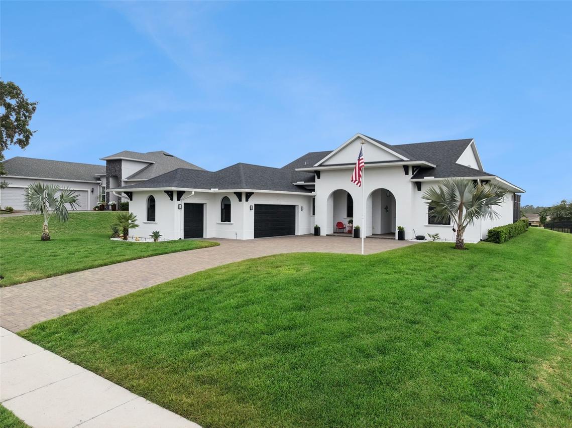 5141 Greens Dr., Lady Lake, FL 32159