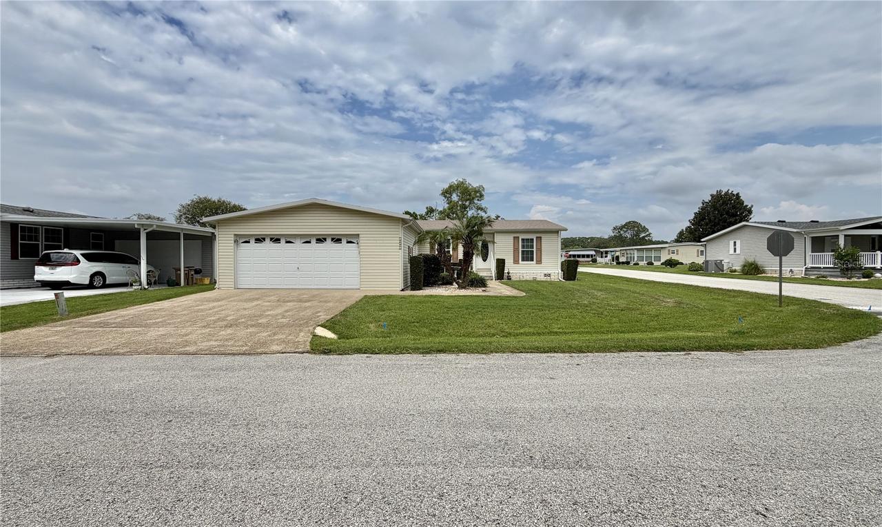 151 Sago Palm Dr., Leesburg, FL 34748