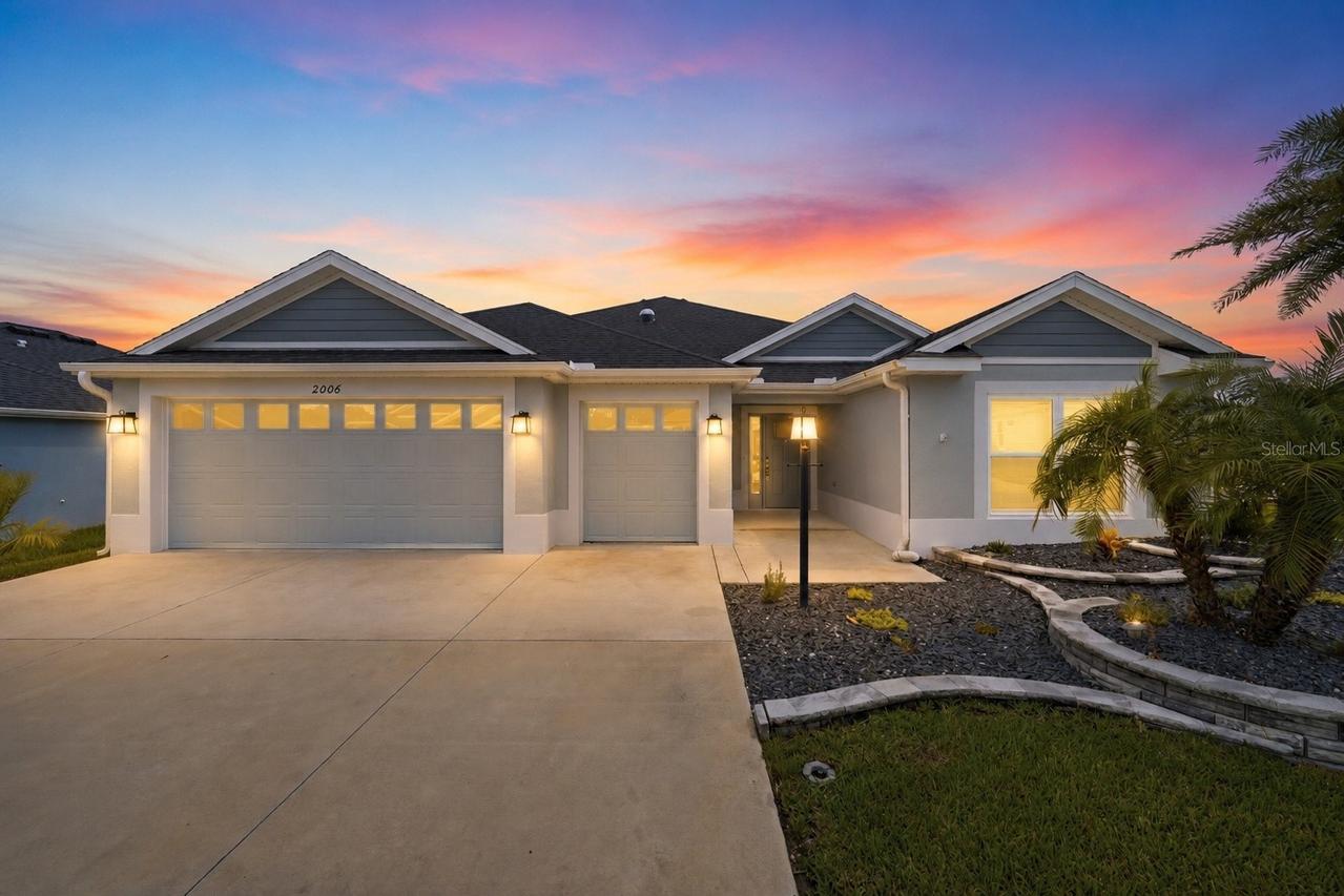 2006 Oppenheimer Ct., The Villages, FL 34762