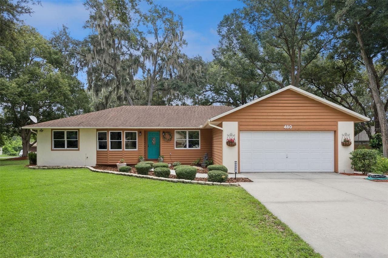 480 Lake Forest Cir., Mount Dora, FL 32757