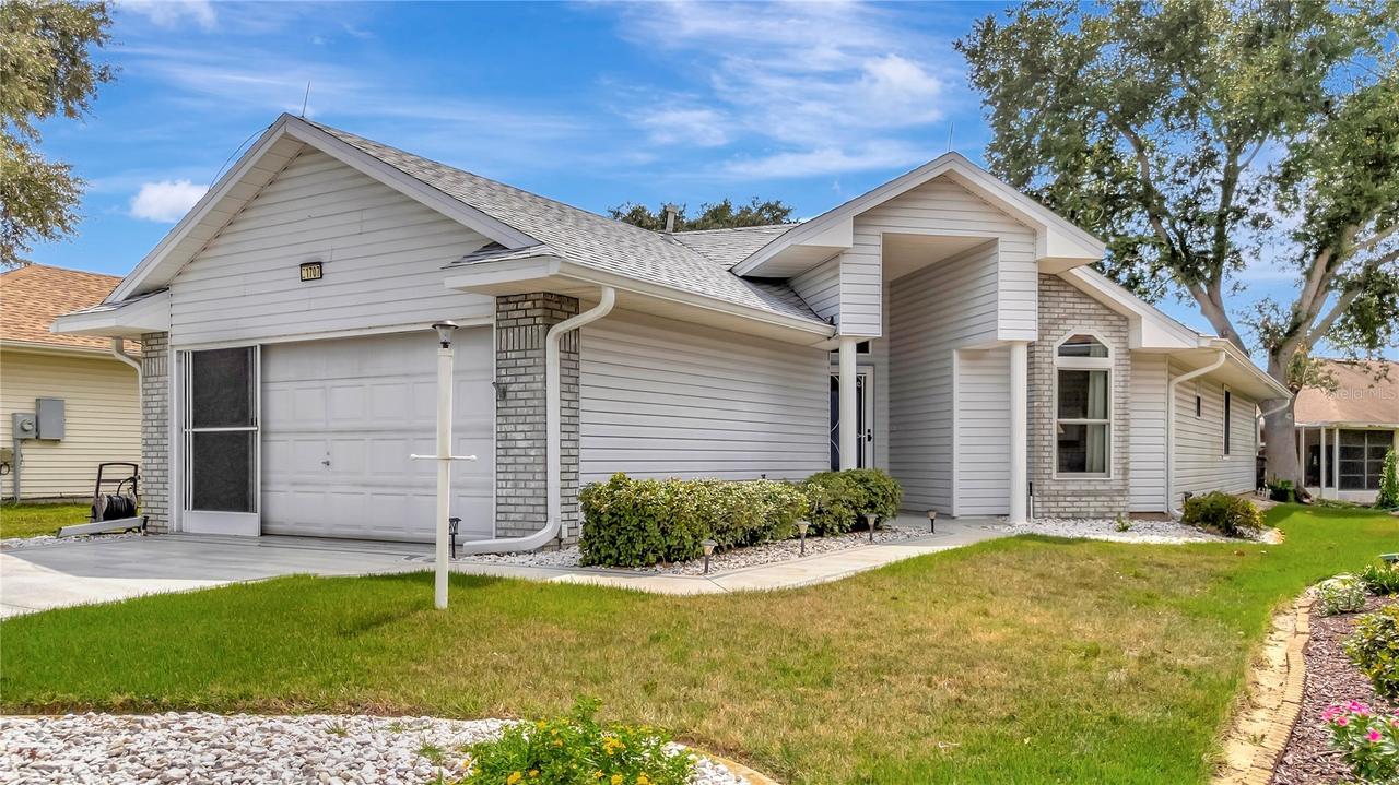 21707 Queen Mary Ct., Leesburg, FL 34748