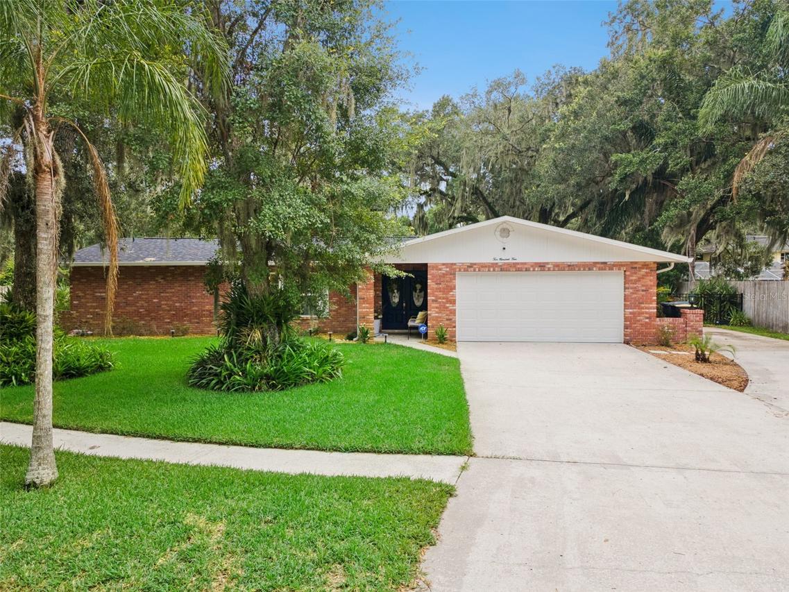 204 Birch Ln., Lakeland, FL 33813