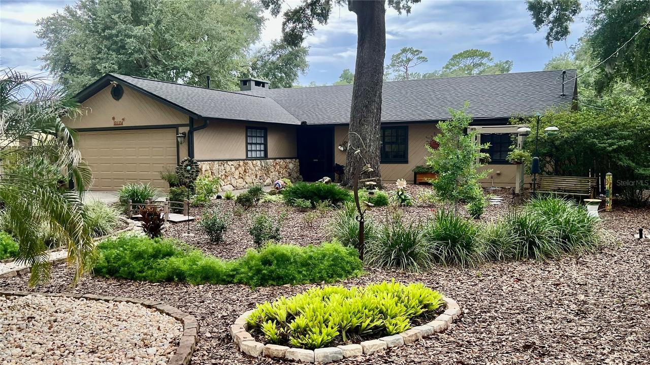 2115 Suzanne Dr., Mount Dora, FL 32757