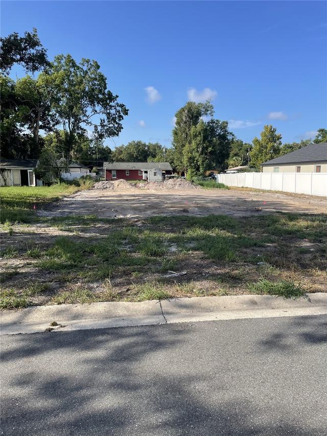 0000 Hollywood Ave., Eustis, FL 32726
