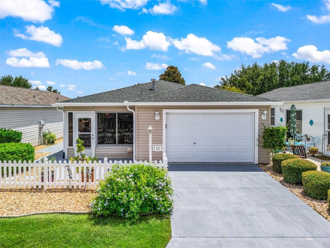 973 York Ter., The Villages, FL 32162