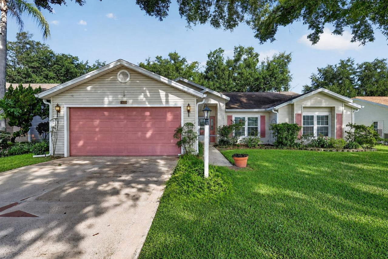 25333 River Crest Dr., Leesburg, FL 34748
