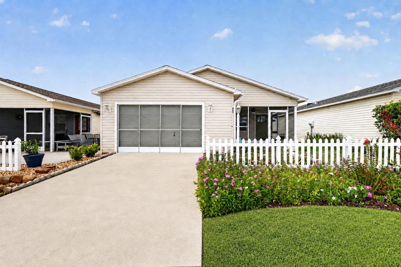 483 Hildalgo Dr., The Villages, FL 32159