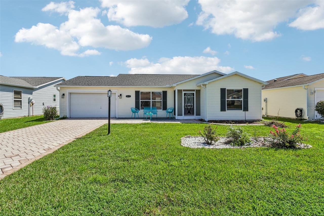 2609 SW Privada Dr., The Villages, FL 32162