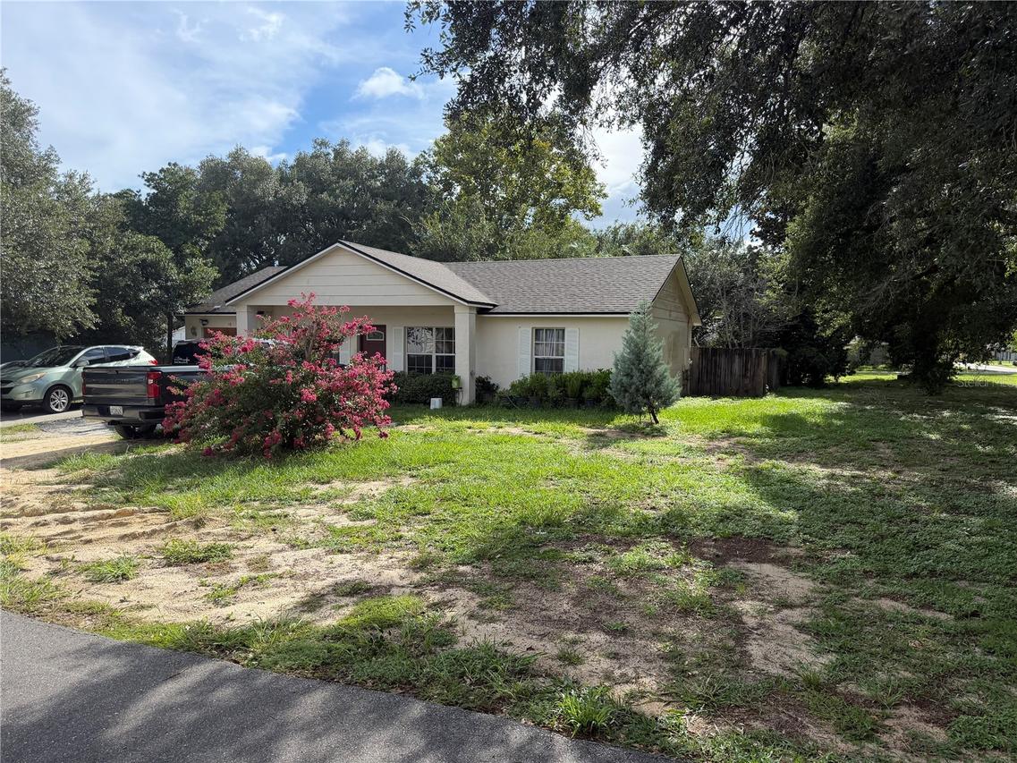 10 Berry Dr., Mascotte, FL 34753