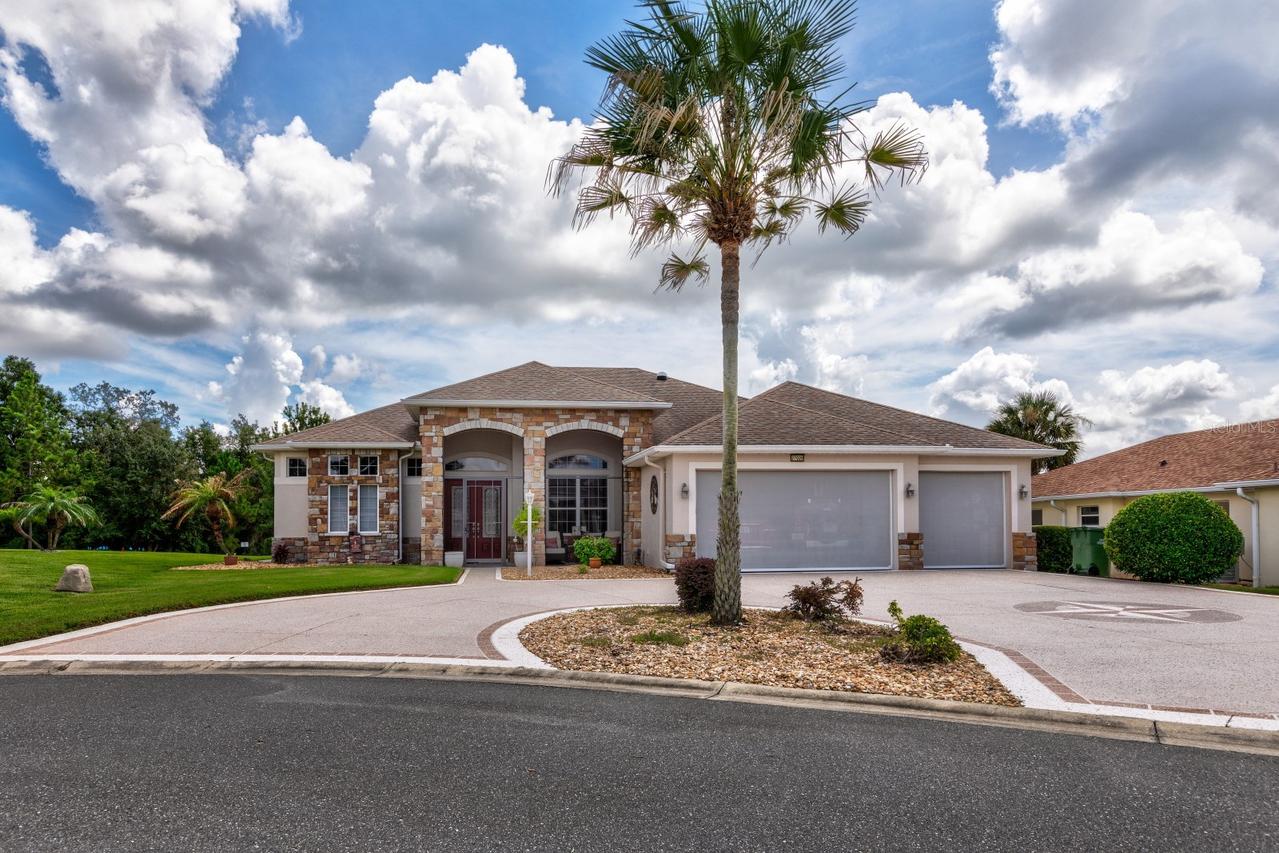 27028 Old English Ct., Leesburg, FL 34748