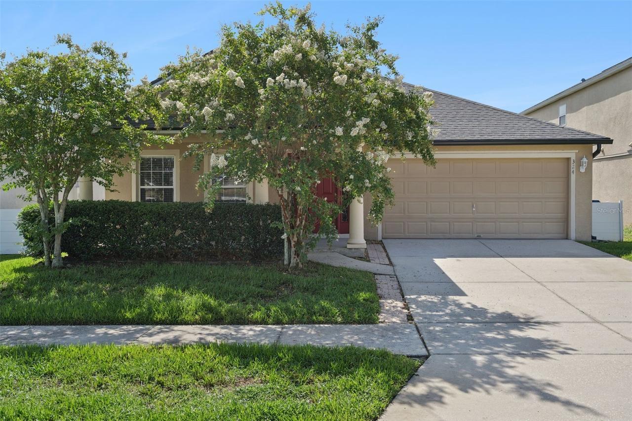324 Red Kite Dr., Groveland, FL 34736