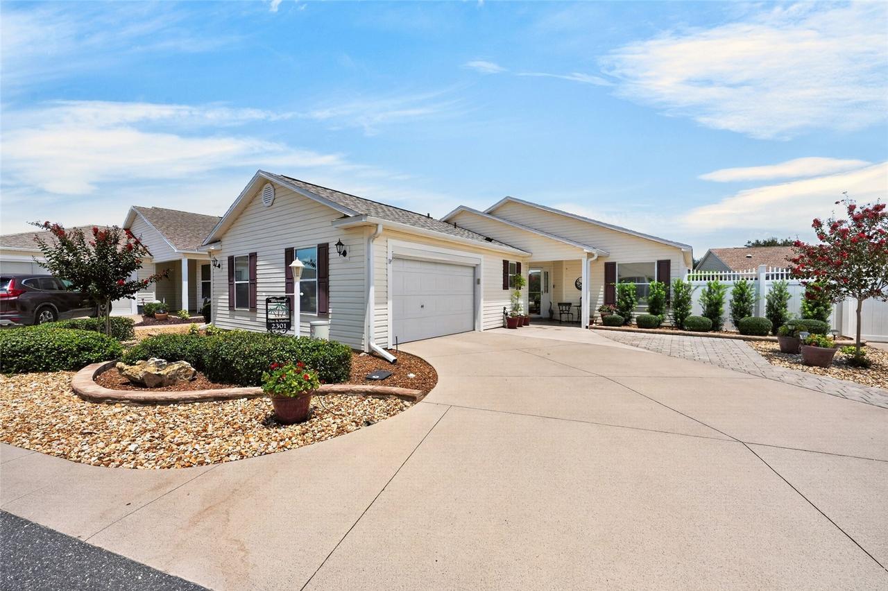 2301 Crestview St., The Villages, FL 32162