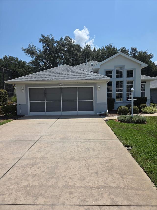 6210 Sailboat Ave., Tavares, FL 32778