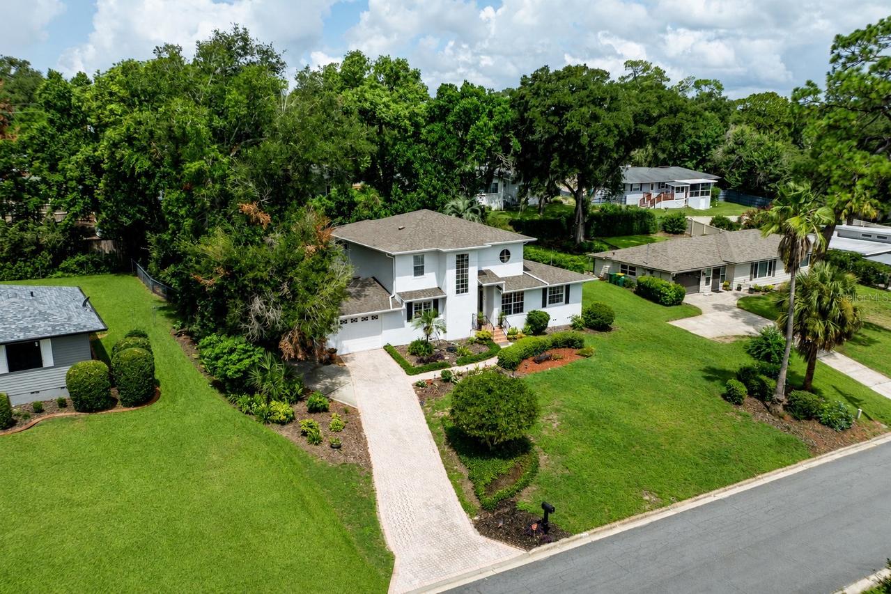 1405 Hilltop Dr., Mount Dora, FL 32757
