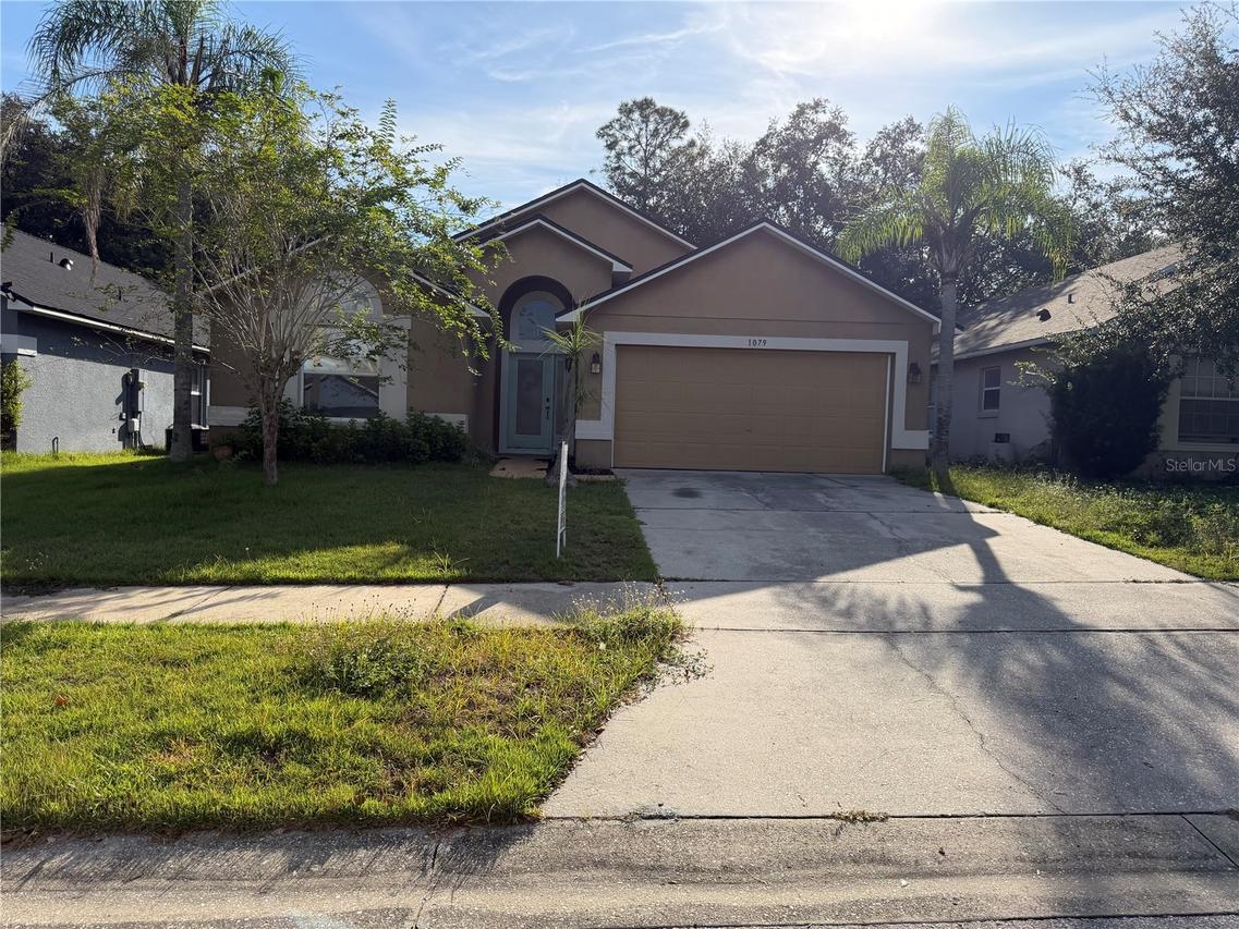 1079 Stoneham Dr., Groveland, FL 34736