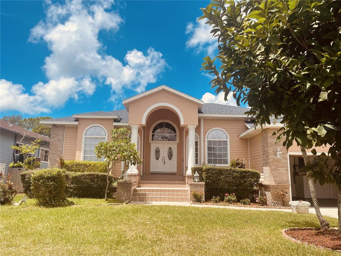 7116 Pebble Beach Ln., Seminole, FL 33777