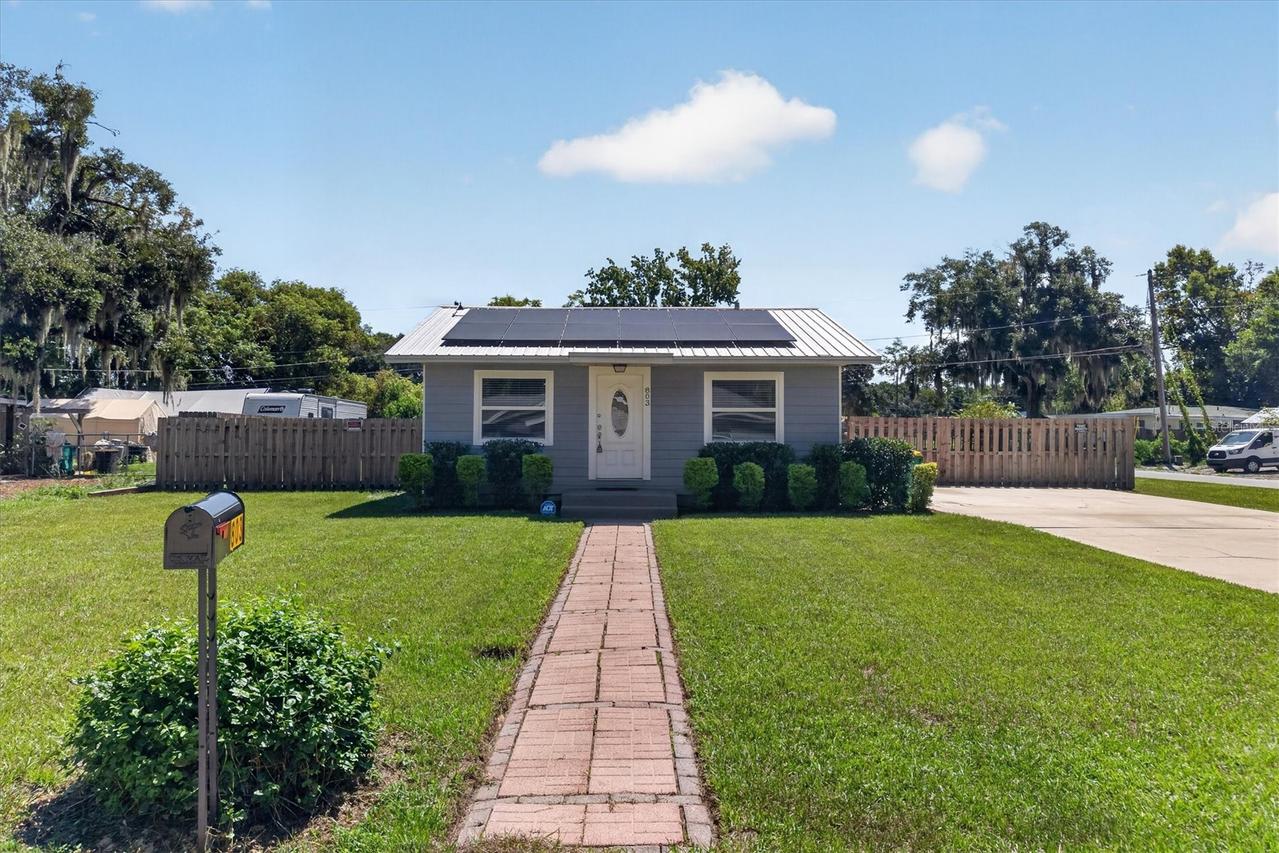 803 King St., Eustis, FL 32726