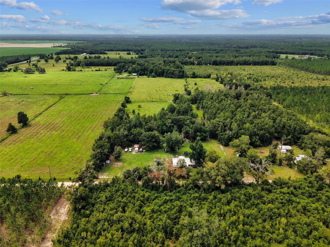 15518 192nd St., O'brien, FL 32071